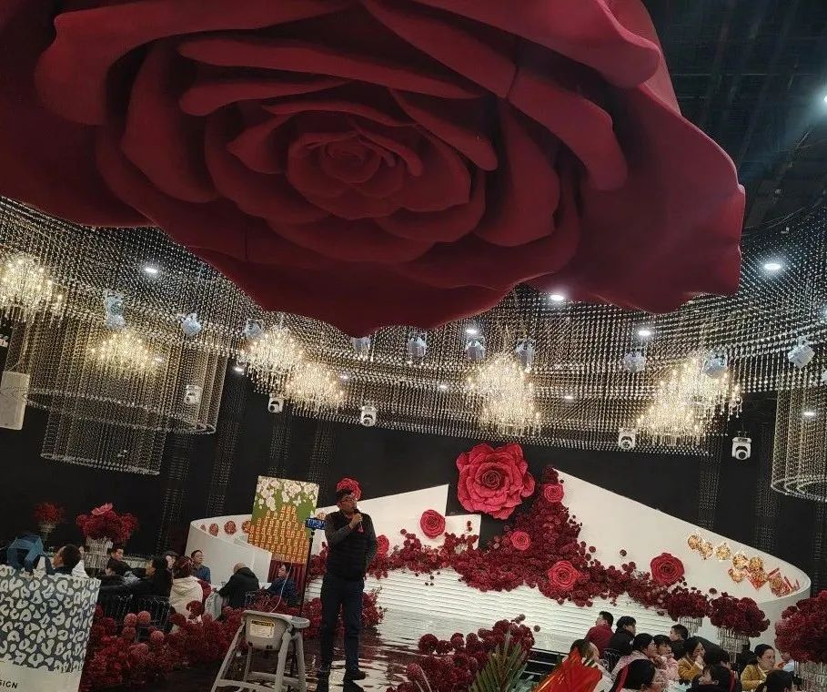 凝心聚力 再創(chuàng)輝煌——新鄉(xiāng)大昌2025年會(huì)盛典